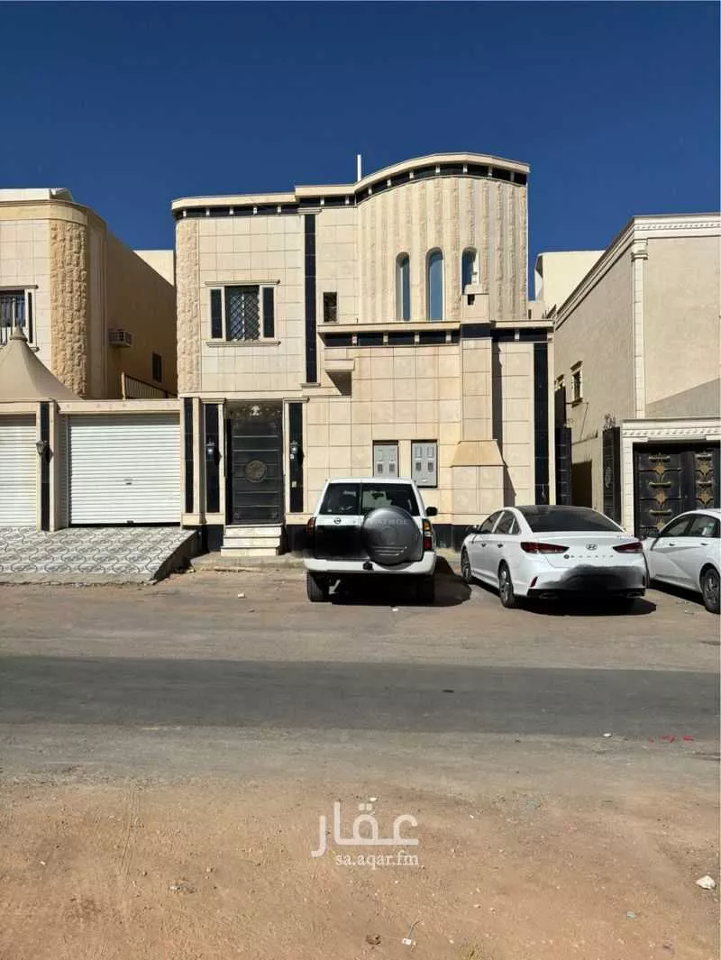 دور للبيع في شارع 1484064, حي الكلية الحربية, مدينة امارة منطقة الرياض - الجبيله, منطقة الرياض 1 صورة