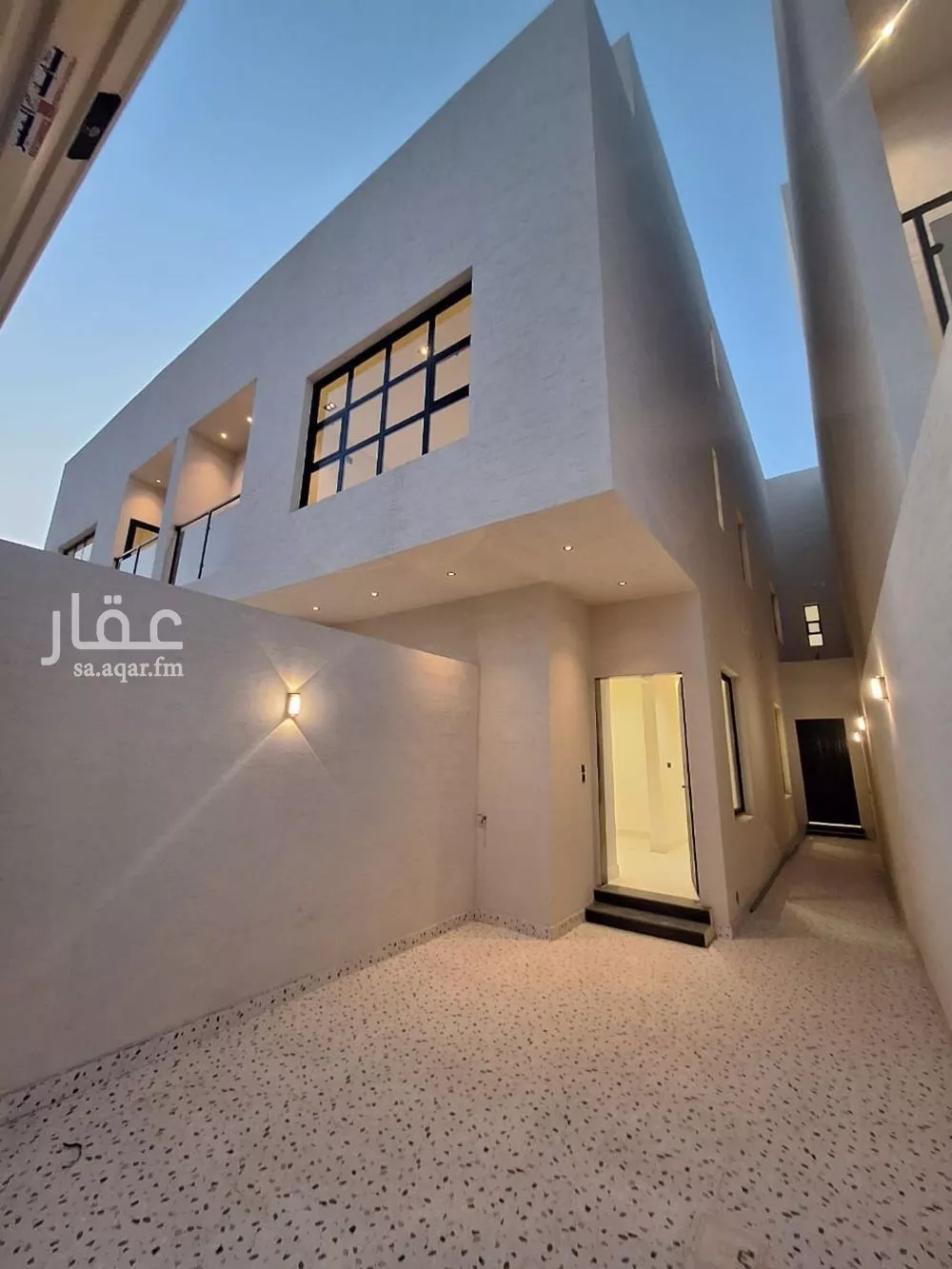 دور للبيع في شارع الوليد بن عطاء, حي طويق, مدينة الرياض, منطقة الرياض 1 صورة