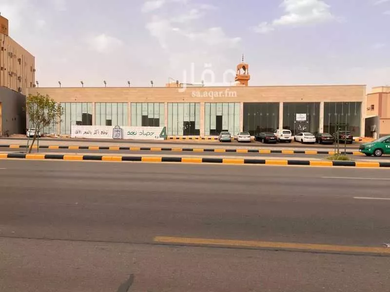 محل للإيجار في شارع الطريق الدائري الداخلي - الضلع الغربي, حي المنتزة الغربي, مدينة بريده, منطقة القصيم 1 صورة