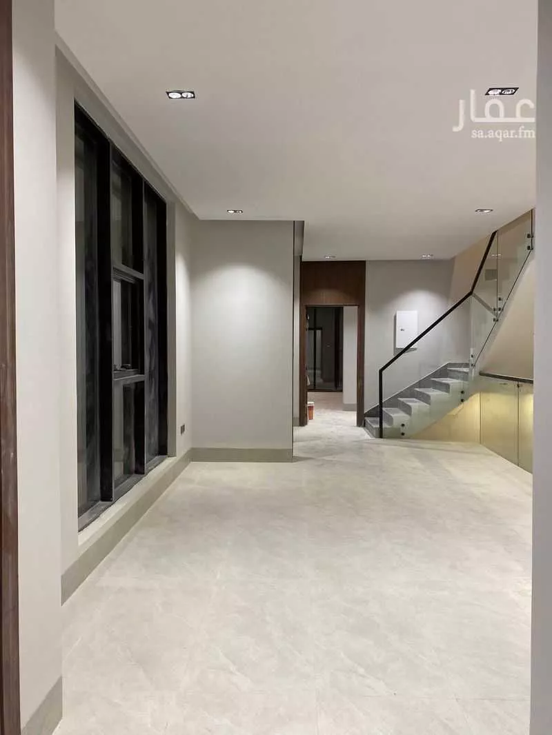 فيلا للبيع في شارع بدرالدين المرجاني, حي المهدية, مدينة الرياض, منطقة الرياض 1 صورة