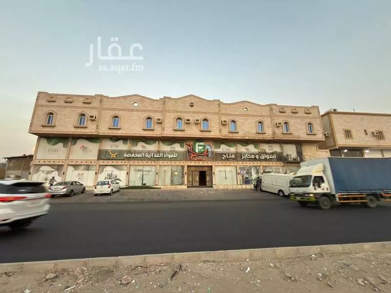 عمارة للبيع في شارع مجاهد بن يوسف بن علي العمري, حي القرينية, مدينة جدة, منطقة مكة المكرمة 1 صورة