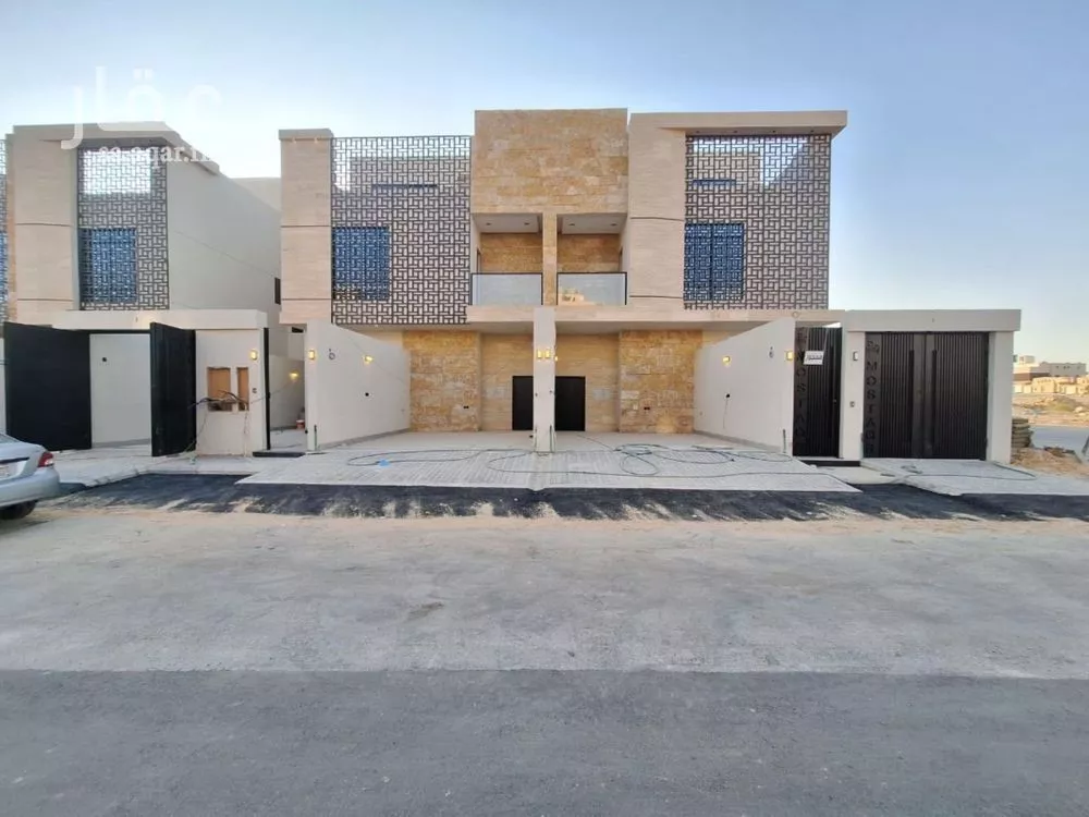 دور للبيع في شارع عمر بن سعيد, حي طويق, مدينة الرياض, منطقة الرياض 1 صورة