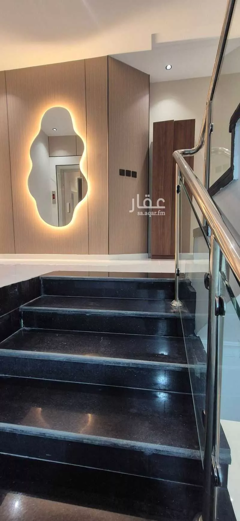 فيلا للبيع في شارع يحيى بن مسلم, حي شوران, مدينة المدينه المنوره, منطقة المدينة المنورة 1 صورة