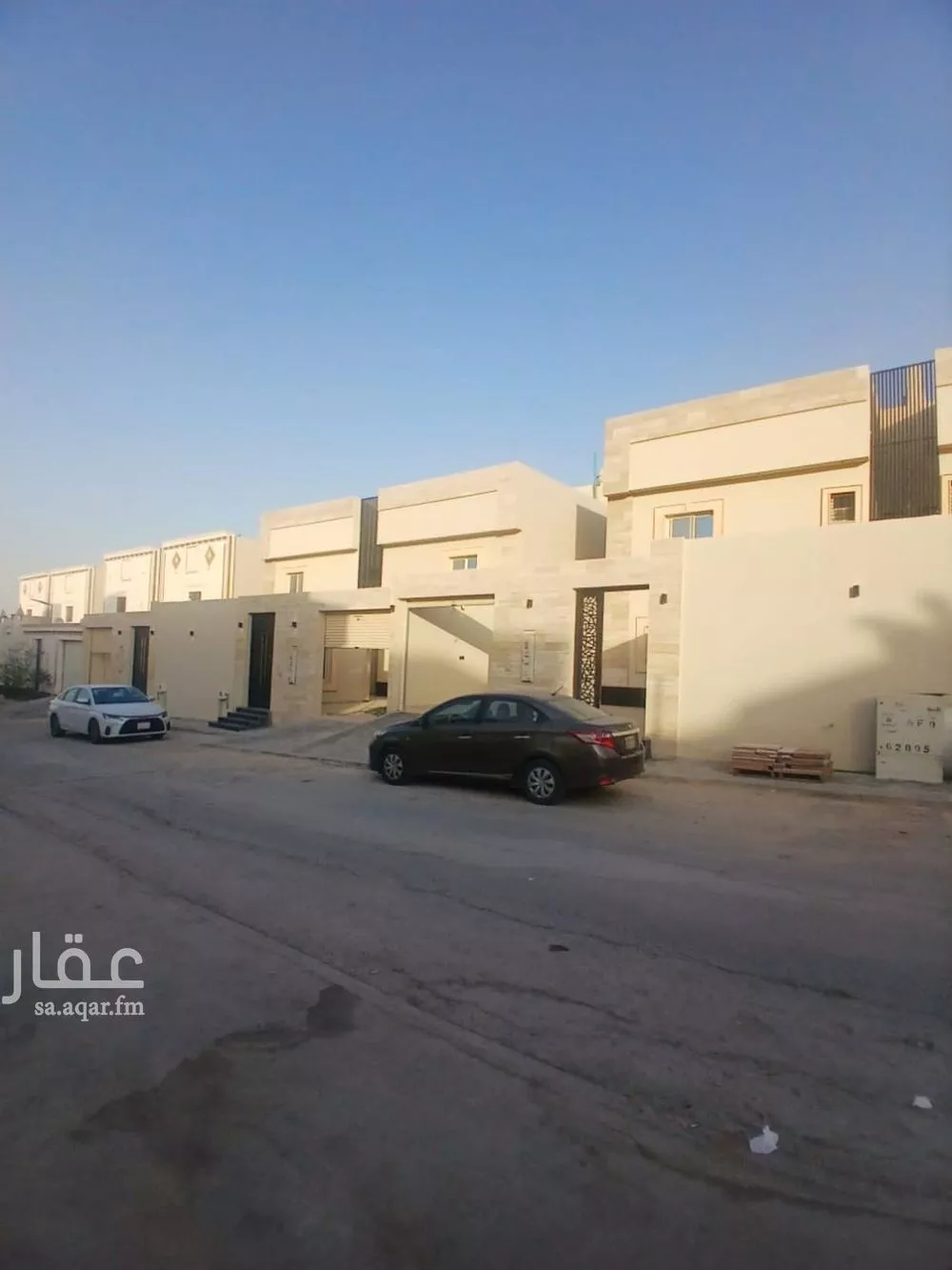 فيلا للبيع في شارع المداهيش, حي الحزم, مدينة الرياض, منطقة الرياض 1 صورة