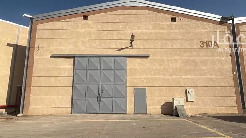 مستودع للإيجار في شارع طريق الحائر الفرعي, حي المصانع, مدينة الرياض, منطقة الرياض 1 صورة