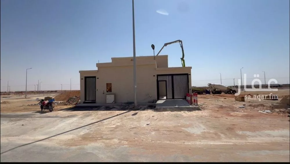 فيلا للبيع في شارع 1325, حي النظيم, مدينة الرياض, منطقة الرياض 1 صورة