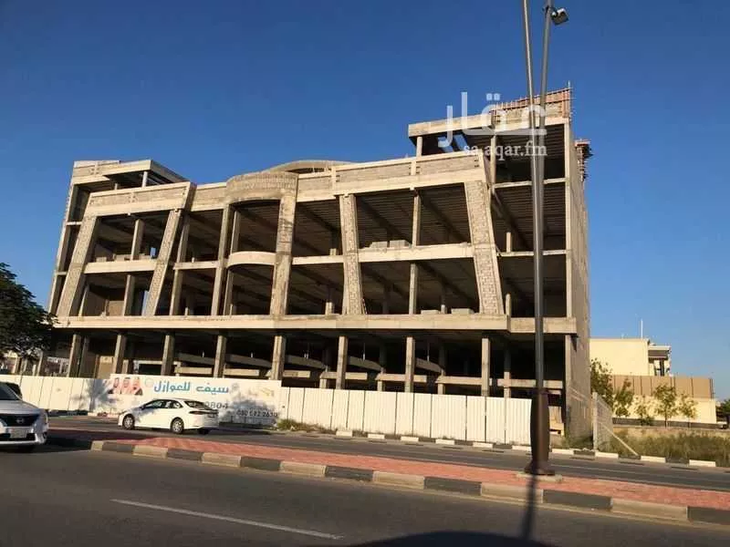 عمارة للبيع في شارع طريق الخليج, حي الغدير, مدينة القطيف, المنطقة الشرقية 1 صورة