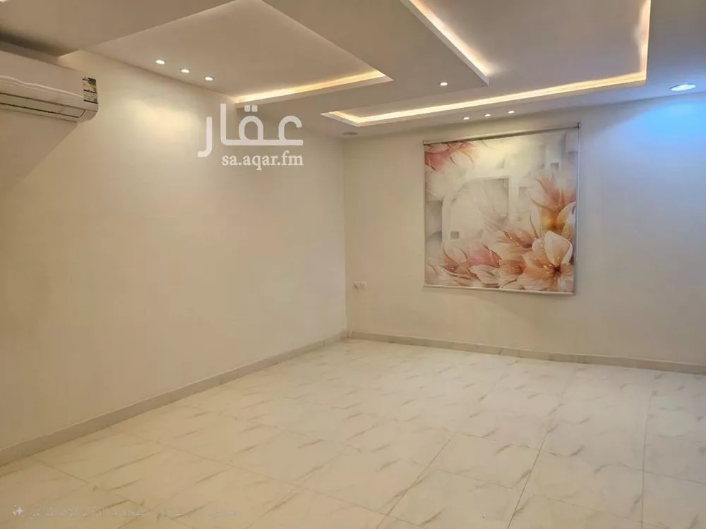 فيلا للبيع في شارع ابن عبدالهادي, حي الرمال, مدينة الرياض, منطقة الرياض 1 صورة