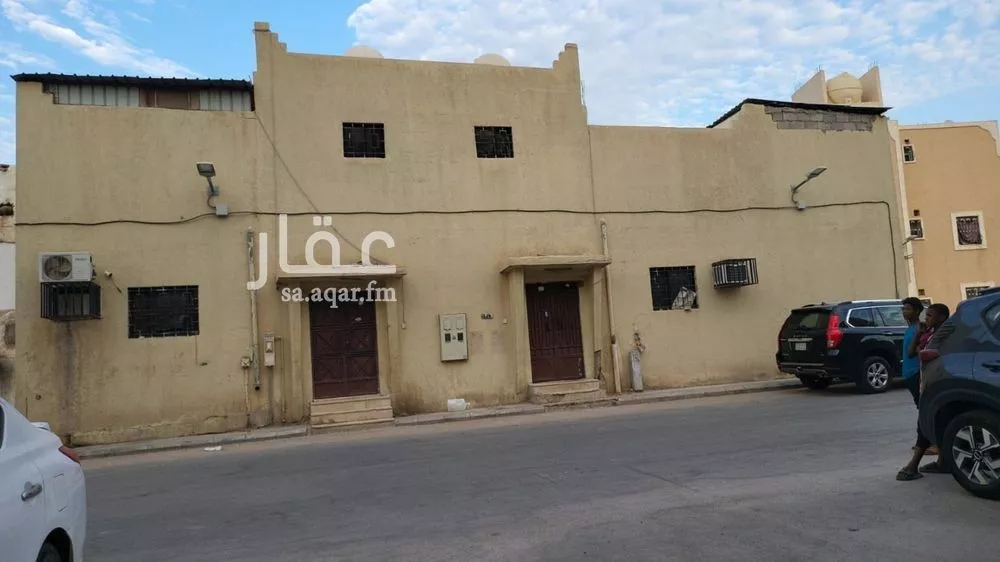 أرض للبيع في شارع معن بن حذيفة, حي العريجاء, مدينة الرياض, منطقة الرياض 1 صورة