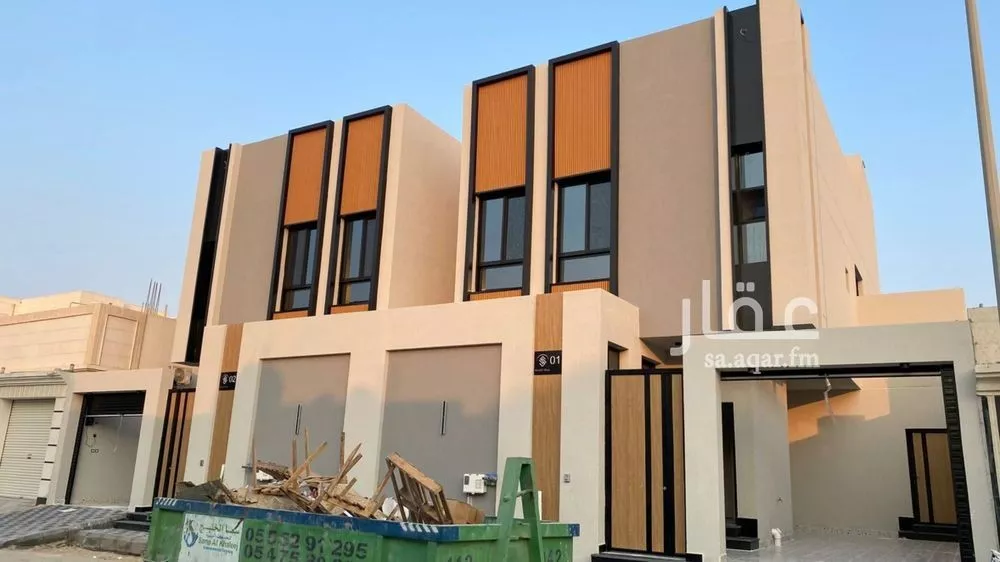 فيلا للبيع في شارع القيصومه, حي الصواري, مدينة الخبر, المنطقة الشرقية 1 صورة