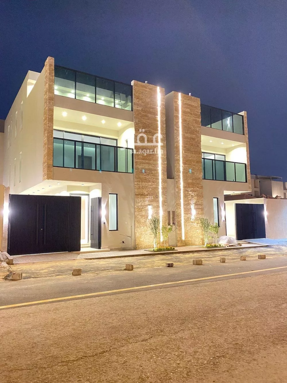 فيلا للبيع في شارع أحمد مفتي المكي الحنفي, حي المهدية, مدينة الرياض, منطقة الرياض 1 صورة