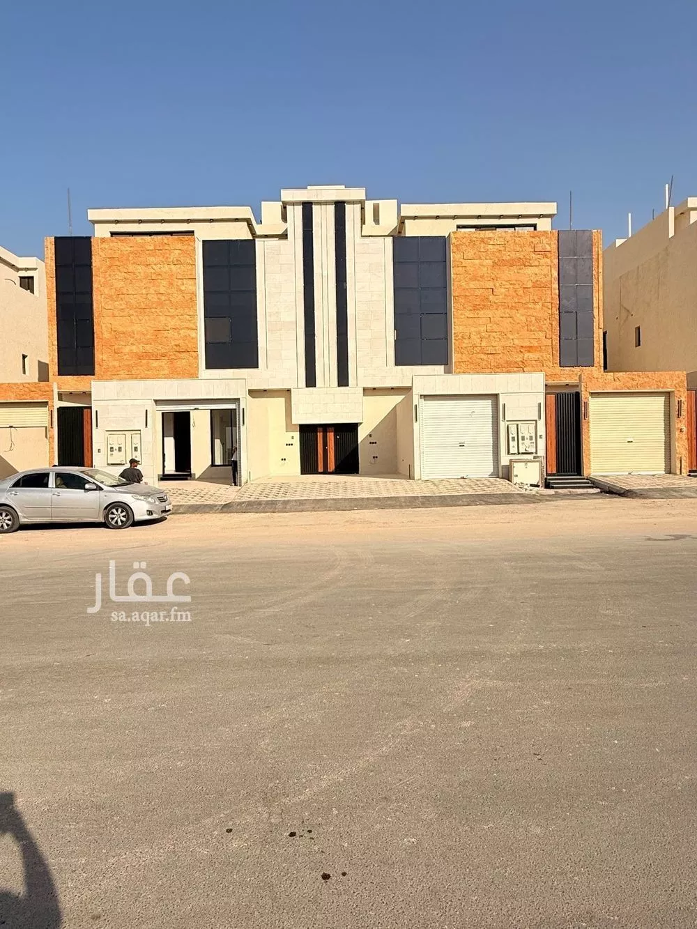 فيلا للبيع في شارع الفل, حي عكاظ, مدينة الرياض, منطقة الرياض 1 صورة