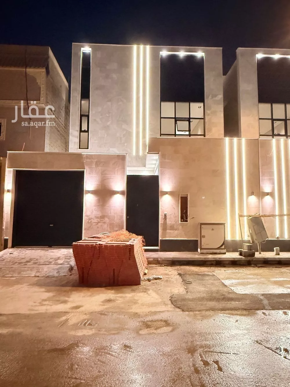 فيلا للبيع في شارع العنادية, حي العريجاء الغربي, مدينة الرياض, منطقة الرياض 1 صورة