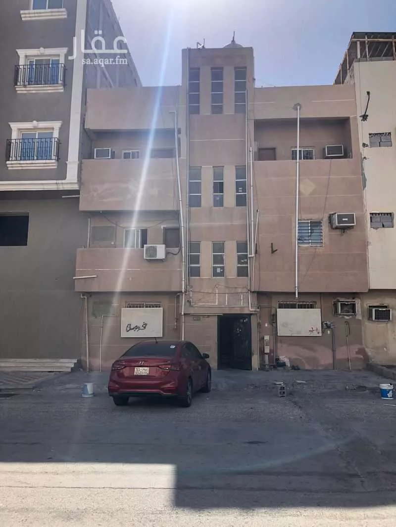 عمارة للبيع في شارع الثامن عشر, حي الثقبة, مدينة الخبر, المنطقة الشرقية 1 صورة