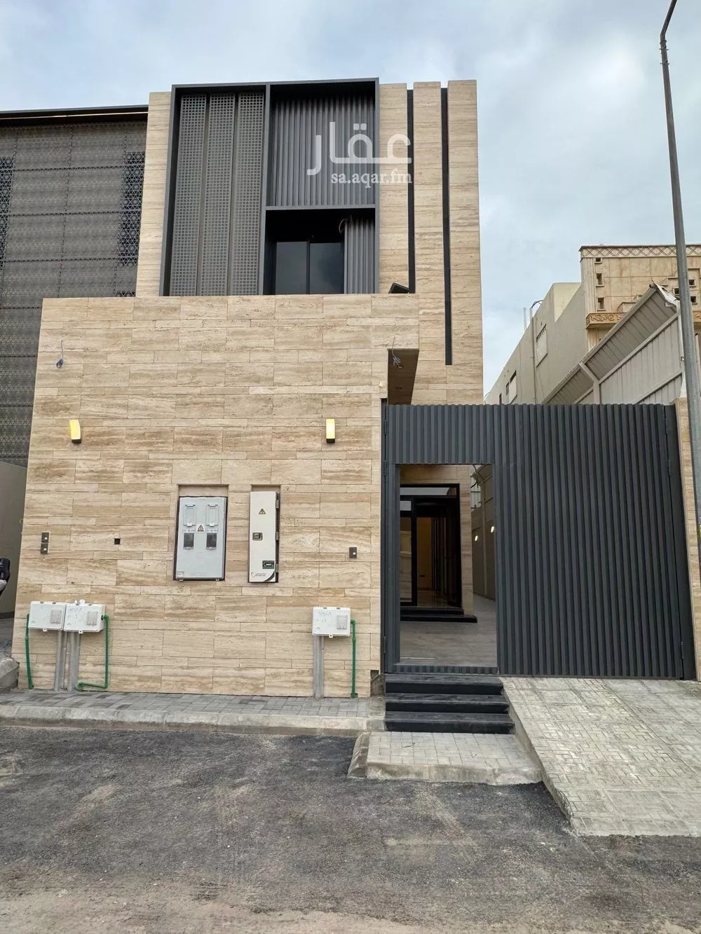 دور للبيع في شارع طبرجل, حي اليرموك, مدينة الرياض, منطقة الرياض 1 صورة