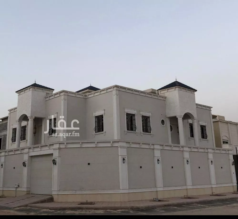 فيلا للبيع في شارع محمد مسعود الفاسي, حي الرمال, مدينة الرياض, منطقة الرياض 1 صورة