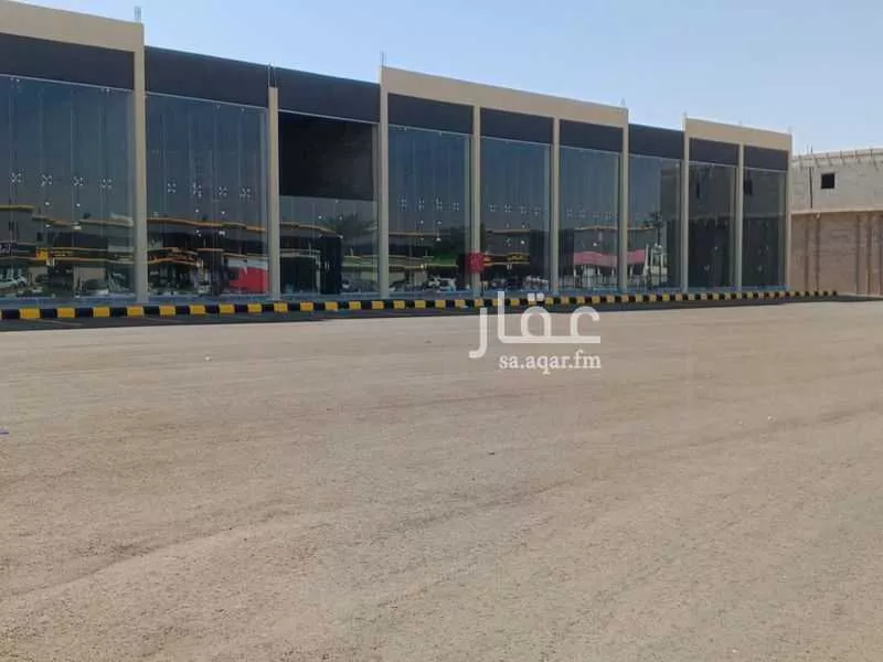 عمارة للإيجار في شارع الملك سلمان بن عبدالعزيز, حي التحلية, مدينة صامطة, منطقة جازان 1 صورة