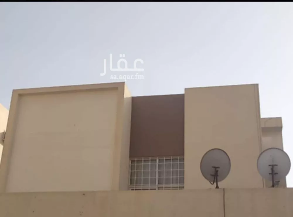 فيلا للبيع في شارع شبه الجزيرة, حي السعادة, مدينة الرياض, منطقة الرياض 1 صورة