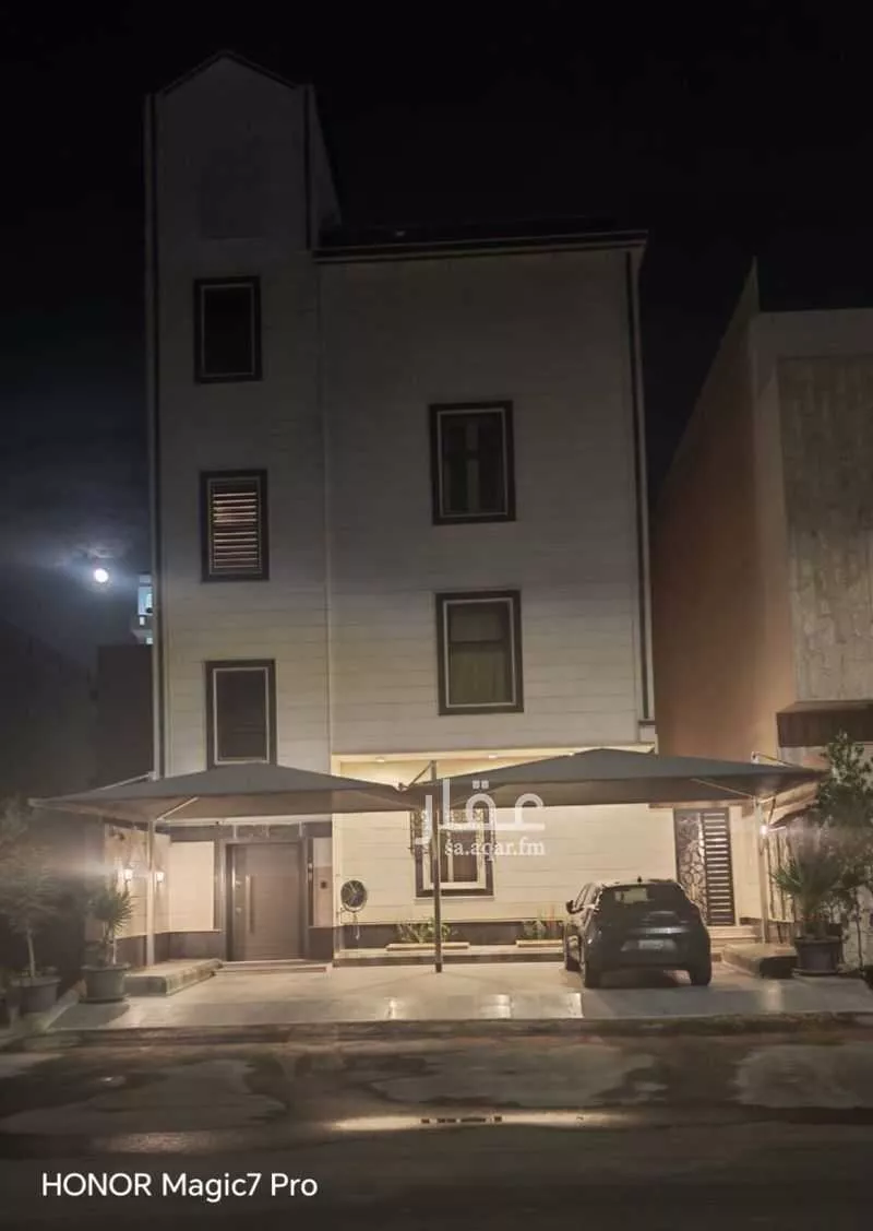 فيلا للبيع في شارع عبدالله ابن نمير الخارفي, حي العيون, مدينة المدينة المنورة, منطقة المدينة المنورة 1 صورة