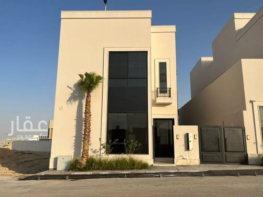 فيلا للبيع في شارع أحمد الكازروني, حي المهدية, مدينة الرياض, منطقة الرياض 1 صورة