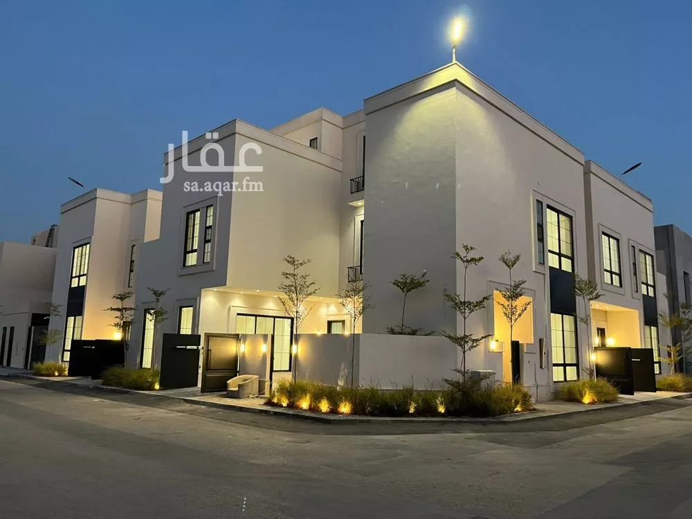 فيلا للبيع في شارع أحمد بن هاشم, حي المهدية, مدينة الرياض, منطقة الرياض 1 صورة