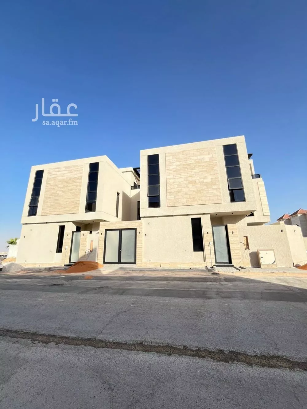 فيلا للبيع في شارع أبي نزار الصنعاني اليمني, حي المهدية, مدينة الرياض, منطقة الرياض 1 صورة