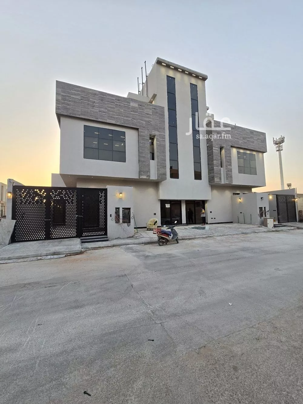 دور للبيع في شارع رقم 455, حي المونسية, مدينة الرياض, منطقة الرياض 1 صورة