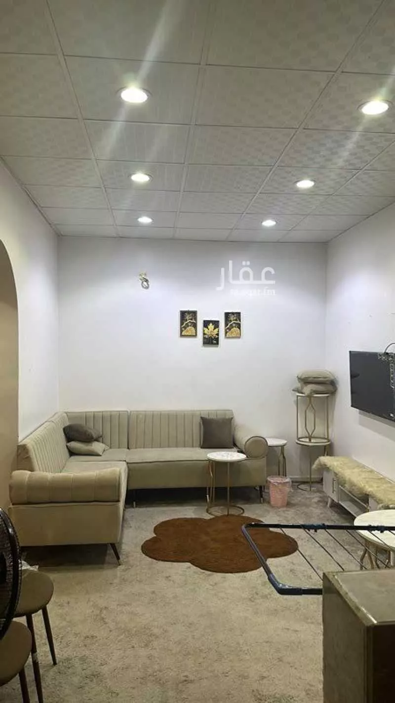 شقة مفروشة للحجز في شارع نفيع ابو رافع الصائغ ، حي قلعة مخيط ، المدينة المنورة ، منطقة المدينة المنورة 1 صورة