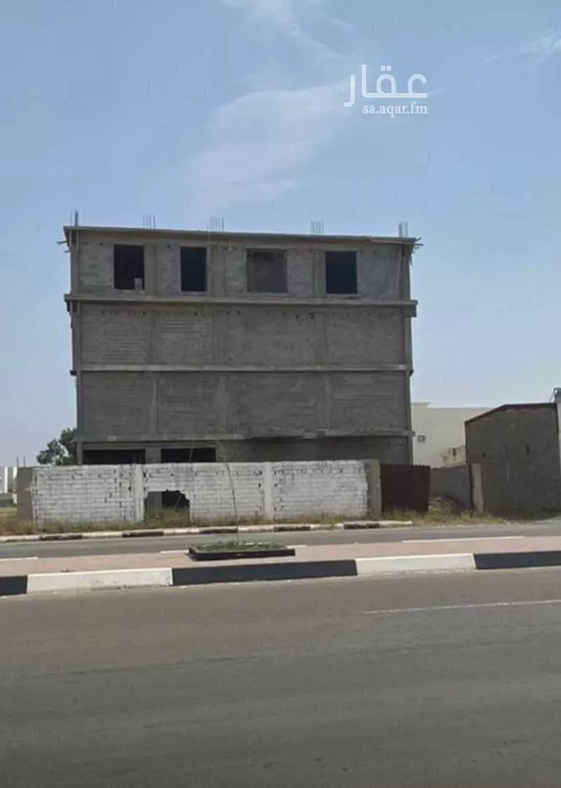 عمارة للبيع في طريق الامير سلطان بن عبدالعزيز ، بيش ، بيش 1 صورة