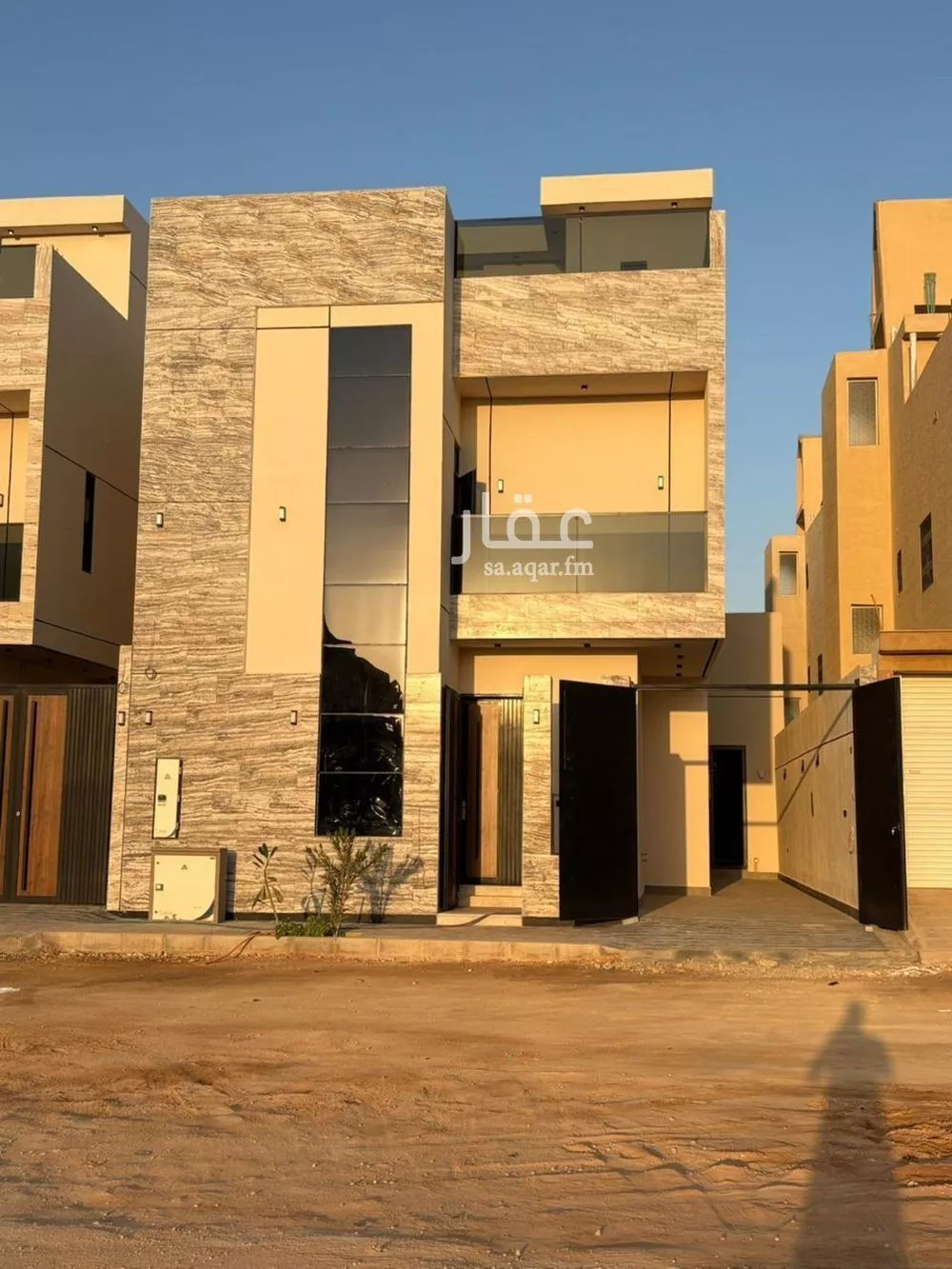 فيلا للبيع في شارع أبي الشيخ الأصبهاني, حي المهدية, مدينة الرياض, منطقة الرياض 1 صورة