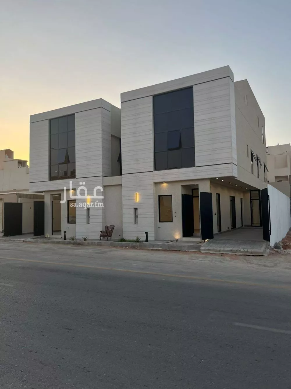 فيلا للبيع في شارع أحمد بن الحسن الأنصاري, حي المهدية, مدينة الرياض, منطقة الرياض 1 صورة