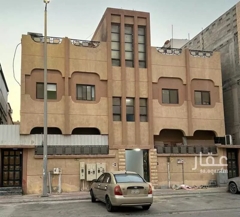 عمارة للبيع في شارع ابو حدريه, حي الخبر الجنوبية, مدينة الخبر, المنطقة الشرقية 1 صورة