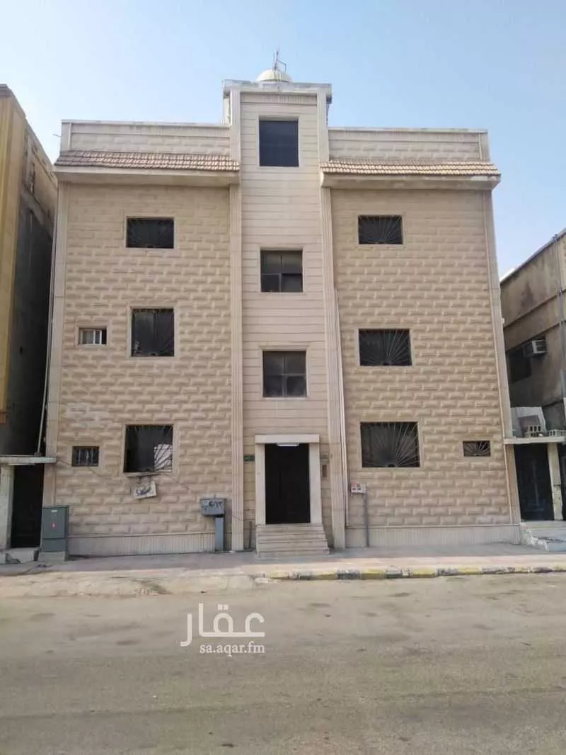 عمارة للبيع في شارع المدينة, حي الثقبة, مدينة الخبر, المنطقة الشرقية 1 صورة