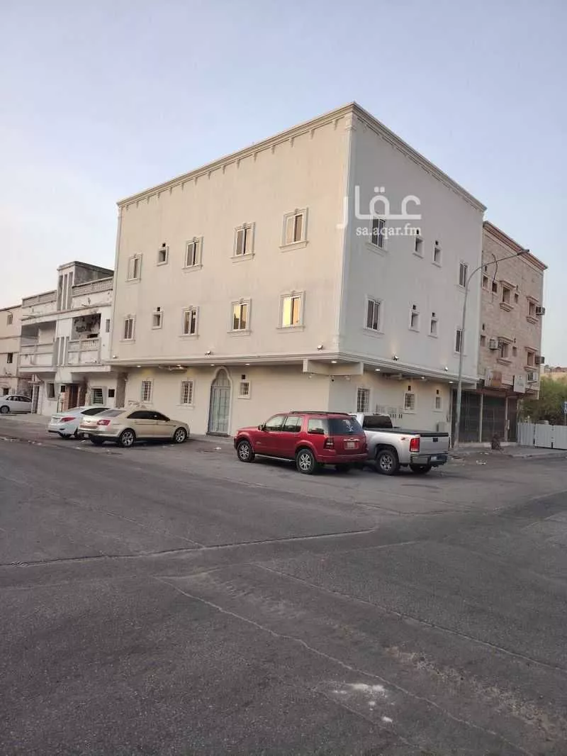 عمارة للبيع في شارع الثالث عشر, حي الثقبة, مدينة الخبر, المنطقة الشرقية 1 صورة