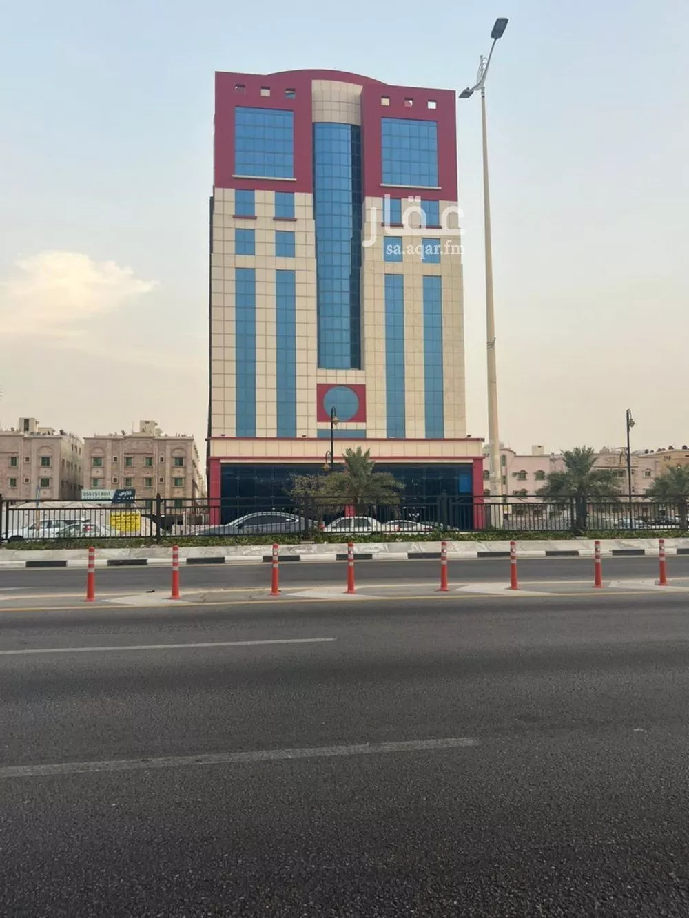 عمارة للبيع في شارع الزواوي, حي الزهور, مدينة الدمام, المنطقة الشرقية 1 صورة