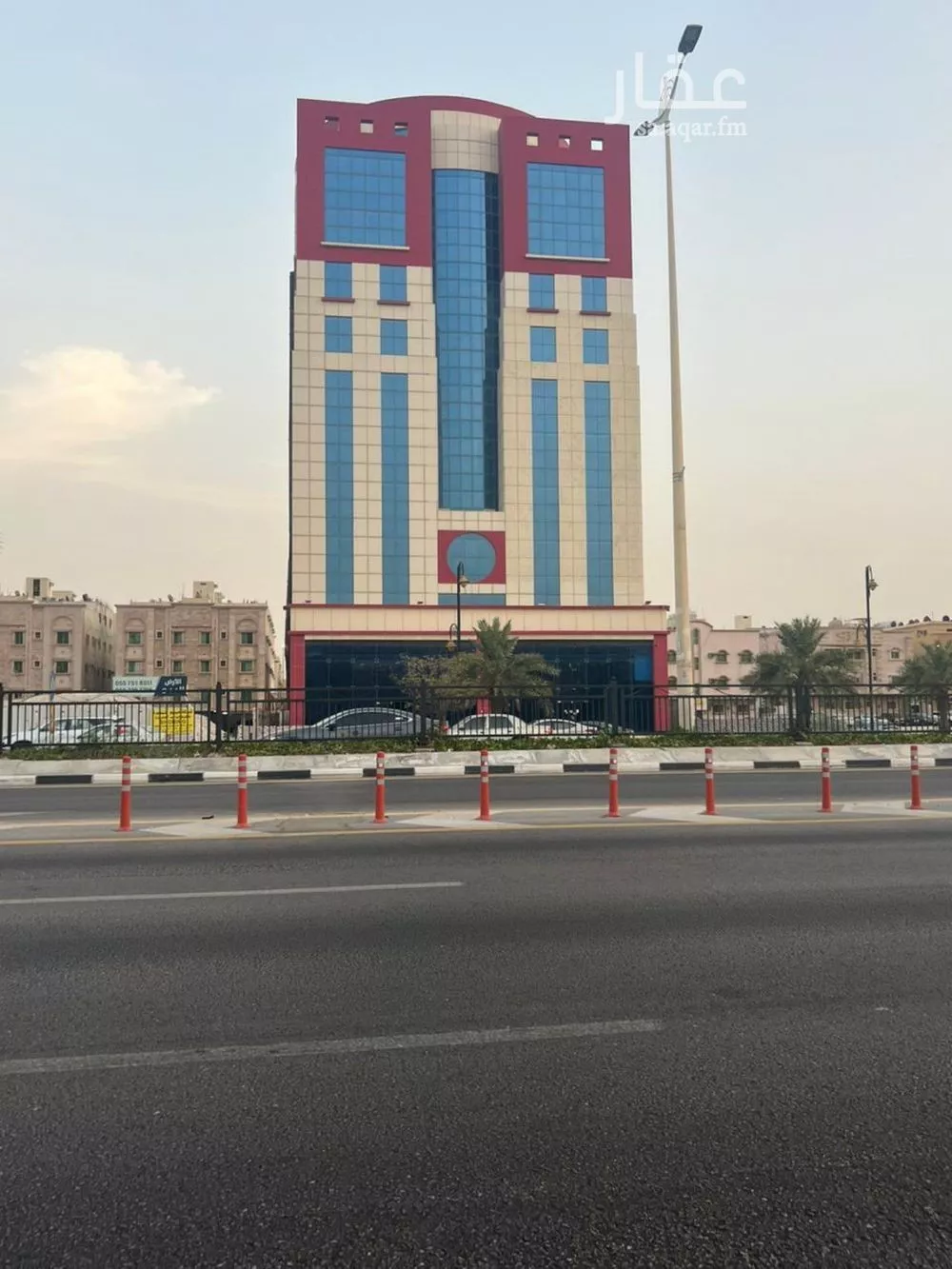 عمارة للإيجار في شارع طريق الخليج, حي الزهور, مدينة الدمام, المنطقة الشرقية 1 صورة