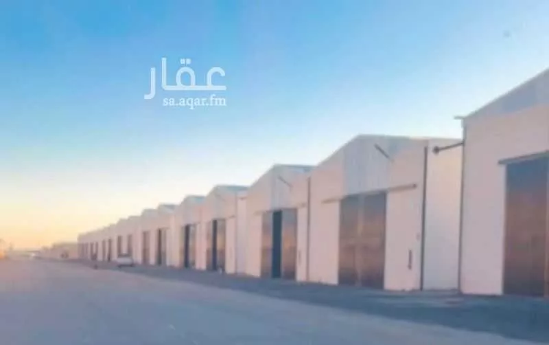 مستودع للإيجار في شارع الدفينة ، حي العزيزية ، الرياض ، منطقة الرياض 1 صورة