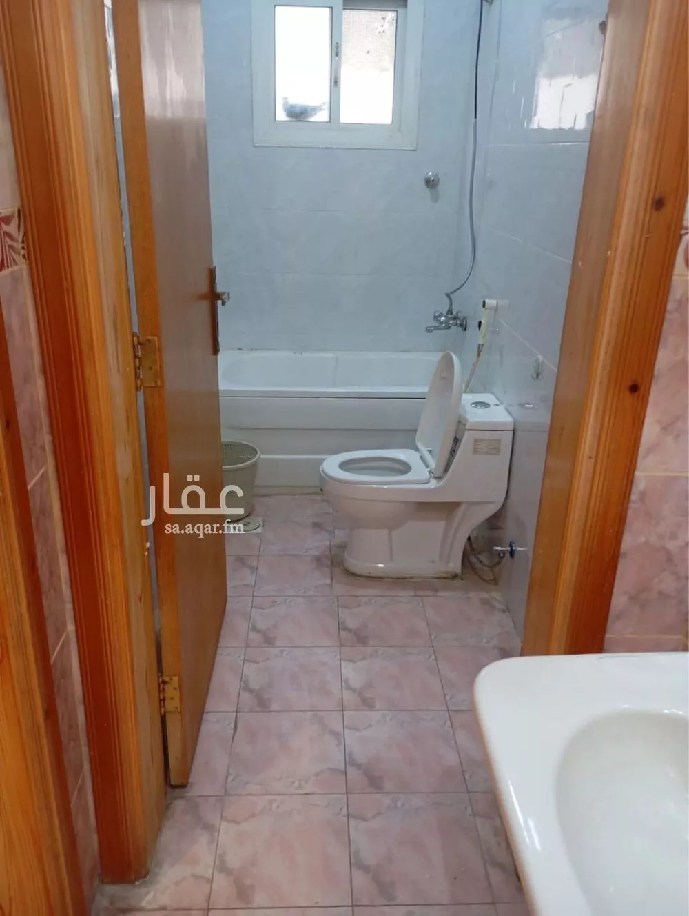 عمارة للإيجار في شارع خفاف بن مالك بن عبد يغوث, حي الصواري, مدينة جدة, منطقة مكة المكرمة 1 صورة