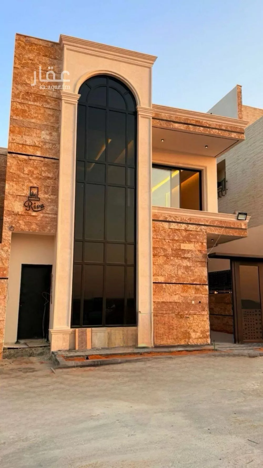 فيلا للبيع في شارع أحمد مفتي المكي الحنفي, حي المهدية, مدينة الرياض, منطقة الرياض 1 صورة