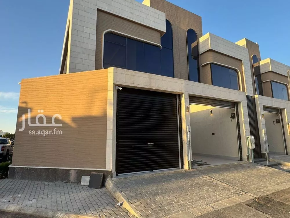 فيلا للبيع في شارع يوسف الشافعي, حي العارض, مدينة الرياض, منطقة الرياض 1 صورة