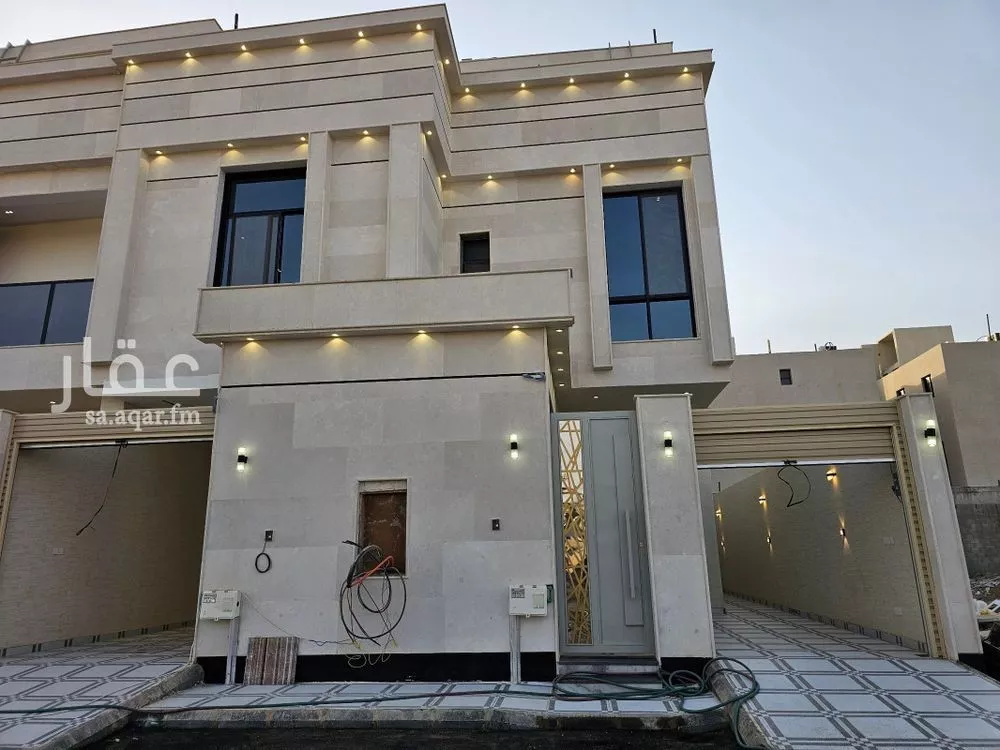 فيلا للبيع في شارع أم العصافير, حي المعيزيلة, مدينة الرياض, منطقة الرياض 1 صورة