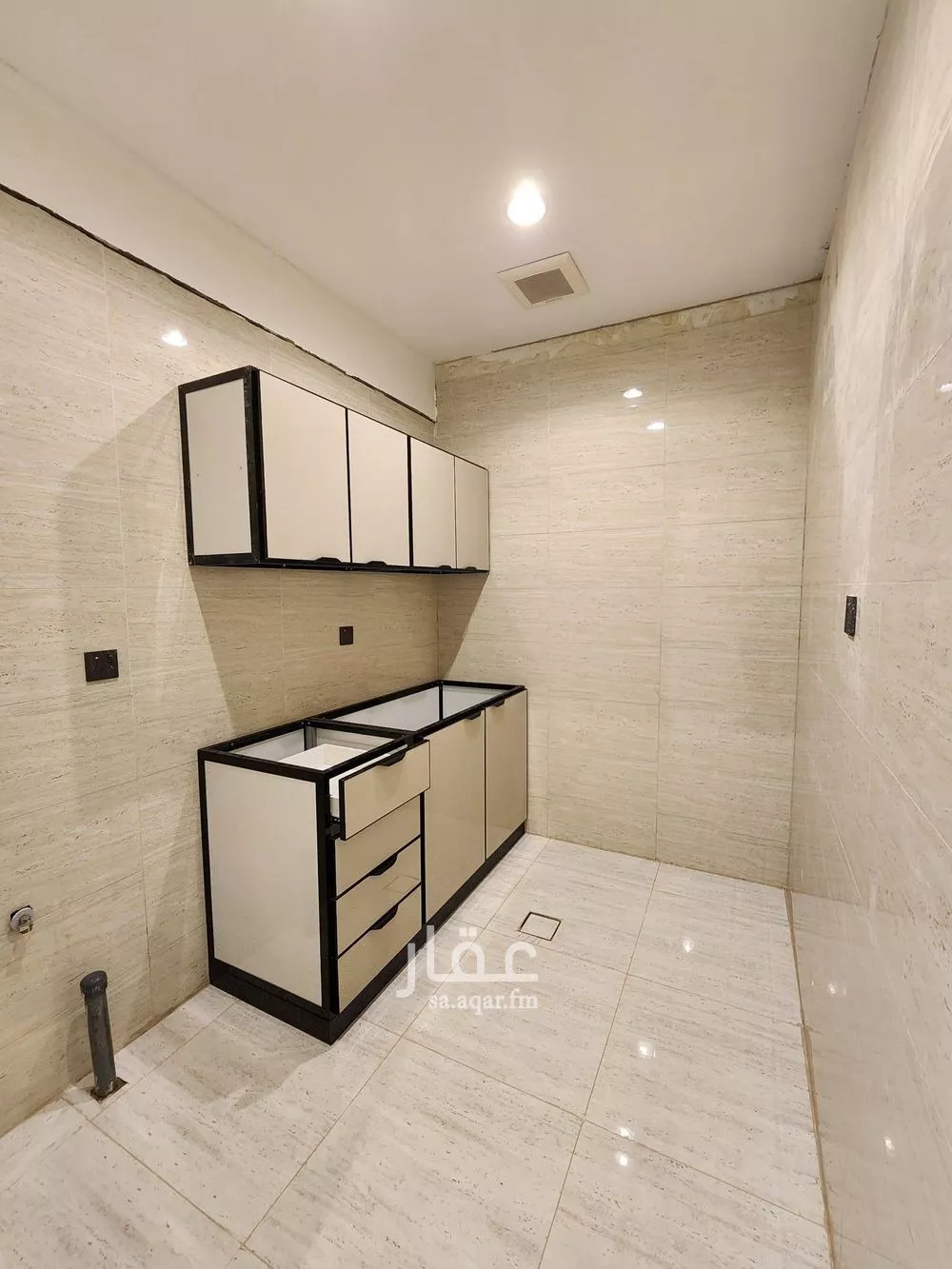 شقة للإيجار في شارع الامير مقرن بن عبدالعزيز, حي المرسلات, مدينة الرياض, منطقة الرياض 1 صورة