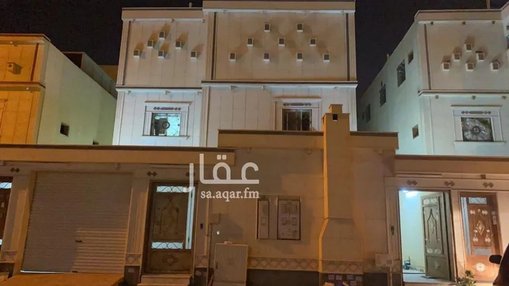 فيلا للبيع في شارع عبدالعزيز الأحيدب, حي الرمال, مدينة الرياض, منطقة الرياض 1 صورة