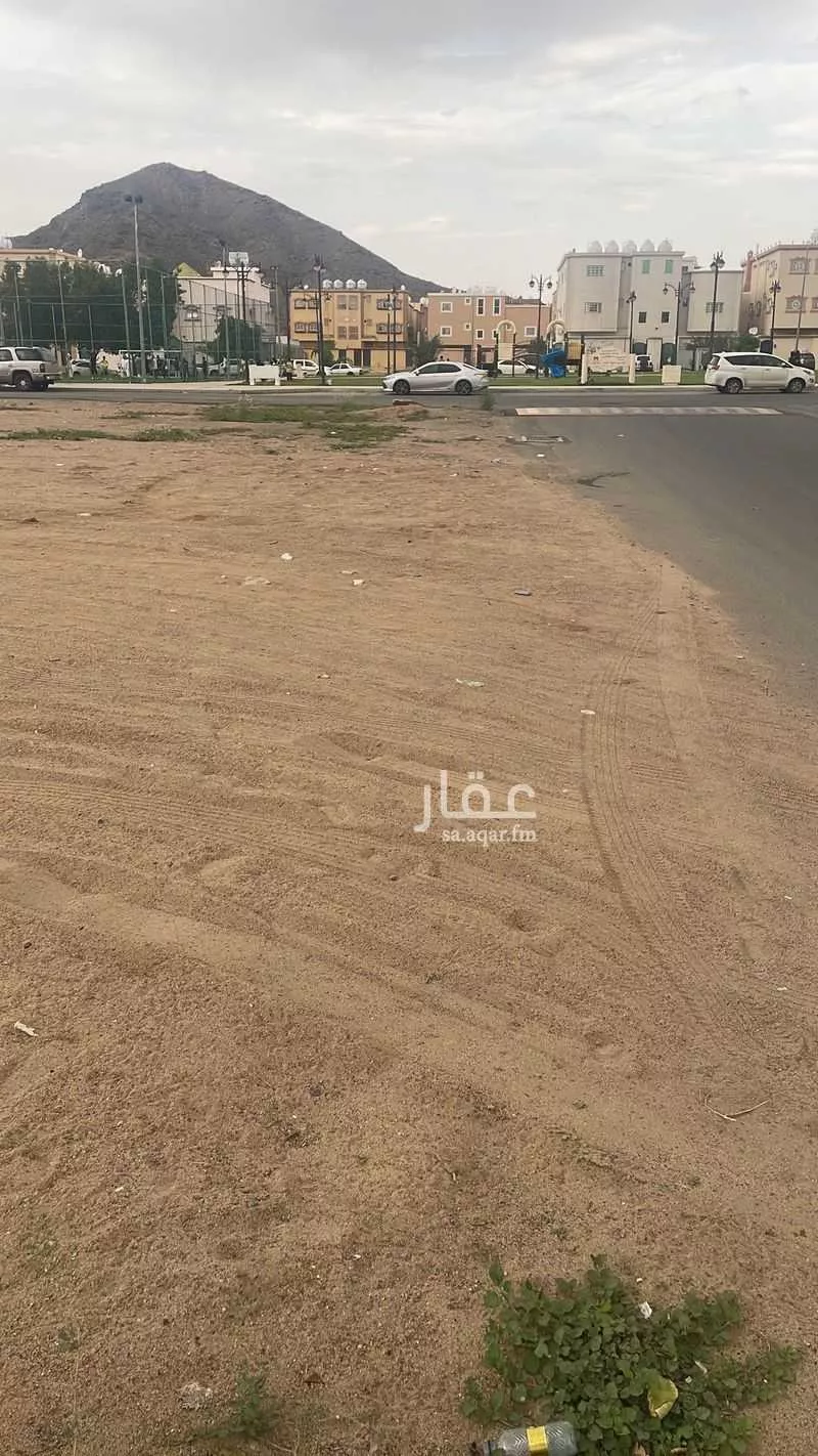 أرض للإيجار في شارع ابو الحسن التلمساني, حي الفهد, مدينة نجران, منطقة نجران 1 صورة