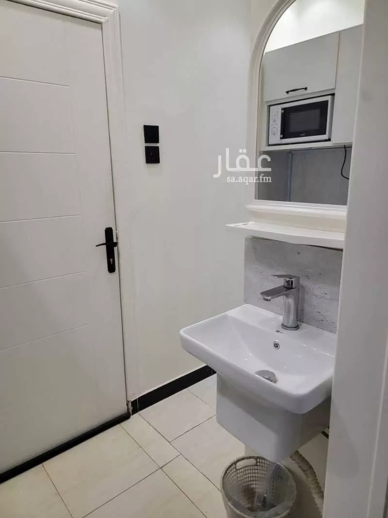 شقة للإيجار في شارع محمد رشيد رضا, حي العزيزية, مدينة الرياض, منطقة الرياض 1 صورة
