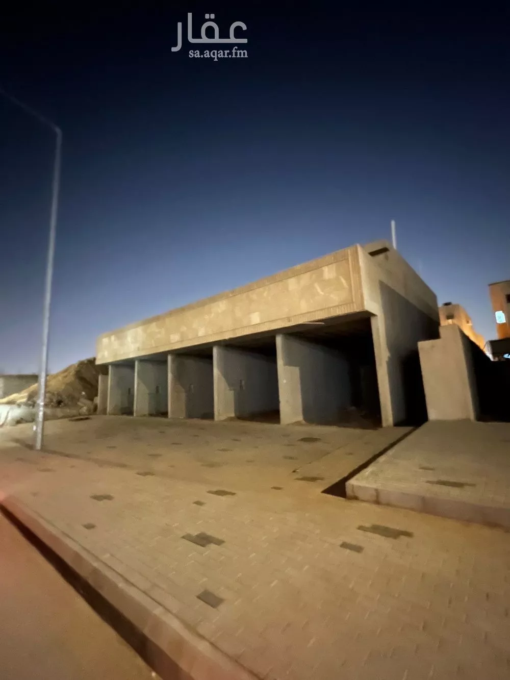 عمارة للبيع في شارع الياقوت, حي الدار البيضاء, مدينة الرياض, منطقة الرياض 1 صورة