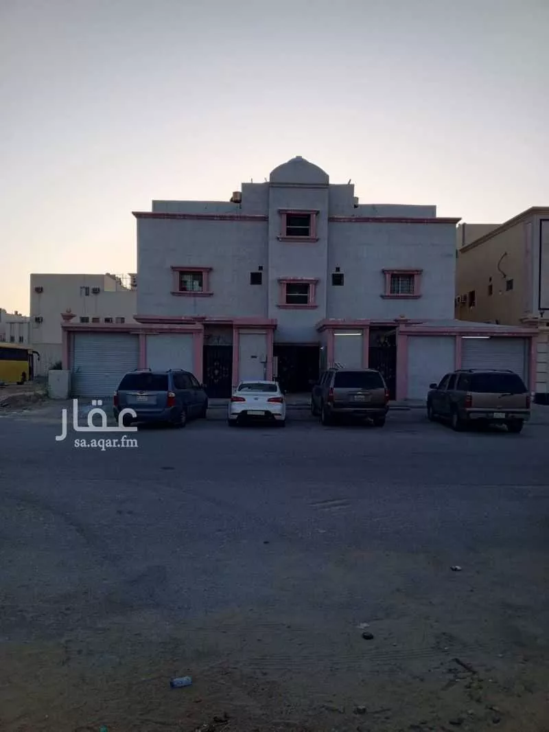 عمارة للبيع في شارع بلال بن رباح, حي ضاحية الملك فهد, مدينة الدمام, المنطقة الشرقية 1 صورة