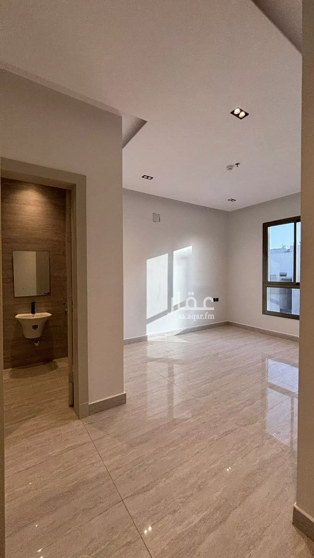 شقة للإيجار في شارع محمد بن عوجان, حي الحزم, مدينة الرياض, منطقة الرياض 1 صورة