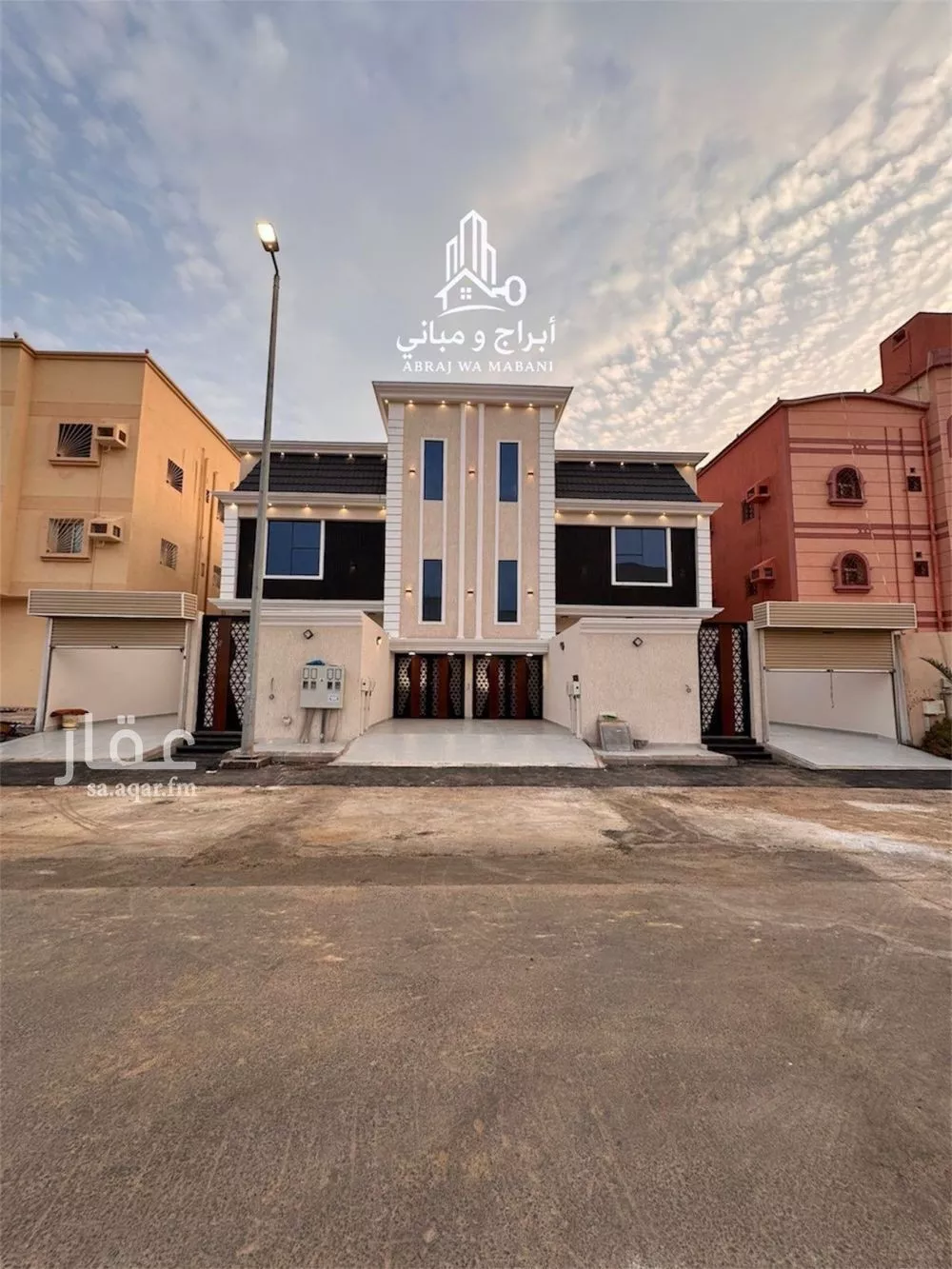 شقة للبيع في شارع شارع الامير ناصر بن عبد العزيز, حي الرحاب 1, مدينة جازان, منطقة جازان 1 صورة
