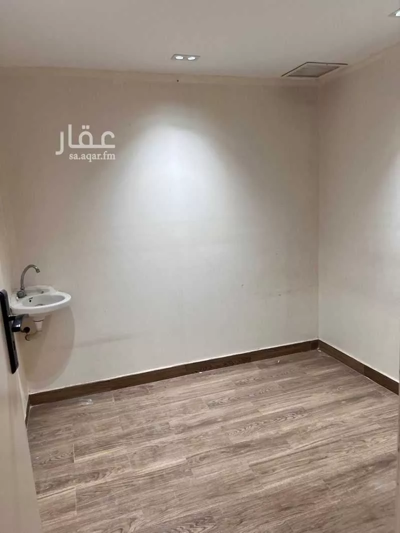 عمارة للإيجار في حي مخطط ا ، شرورة ، شرورة 1 صورة